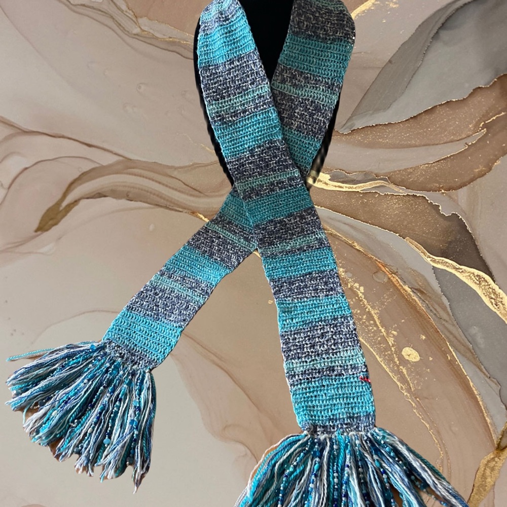 Beautiful crocheted beaded scarf, os, color shades of blue and white, NWT